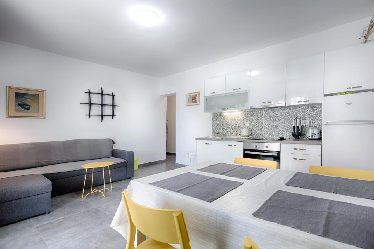 Apartmani Dule Komiža Esterno foto