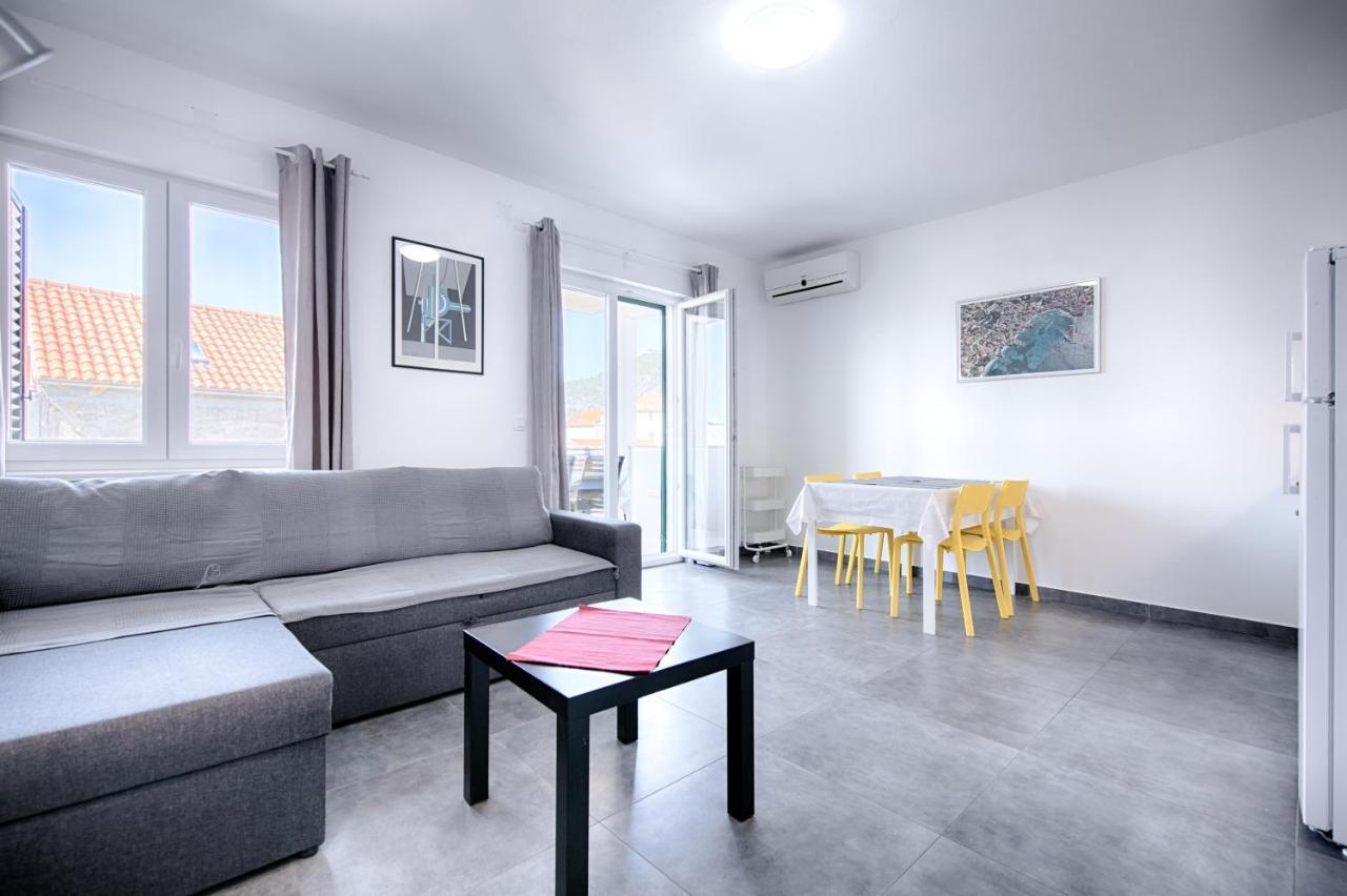 Apartmani Dule Komiža Esterno foto