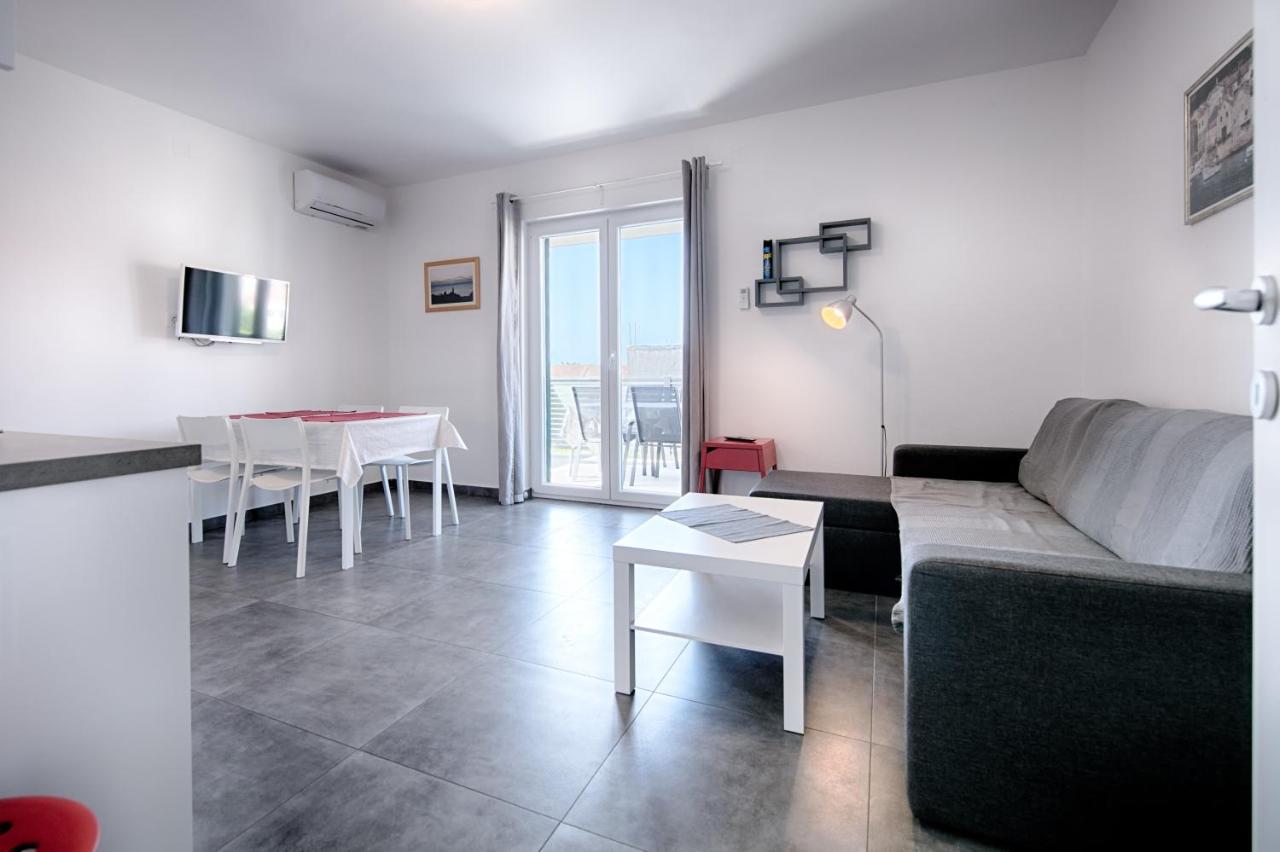 Apartmani Dule Komiža Esterno foto