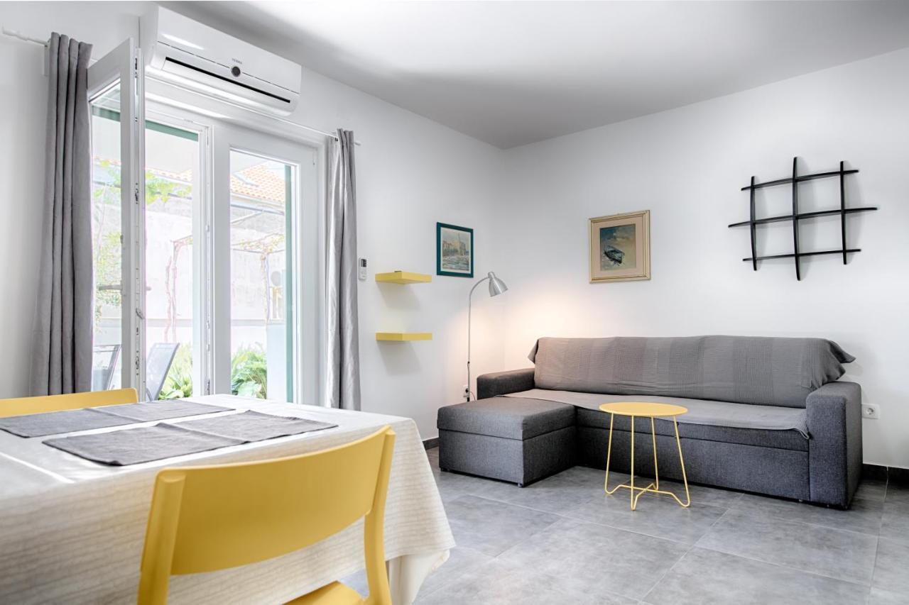 Apartmani Dule Komiža Esterno foto