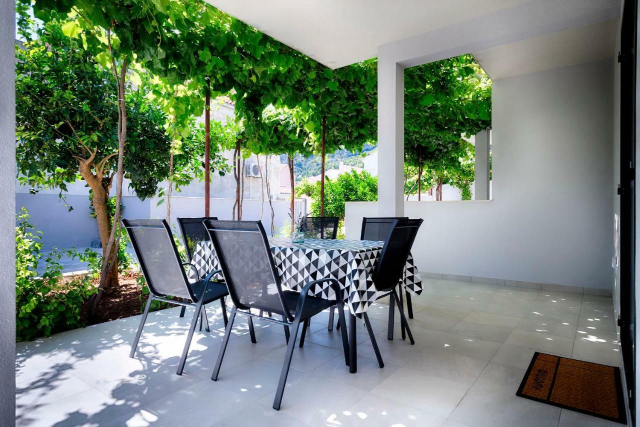 Apartmani Dule Komiža Esterno foto
