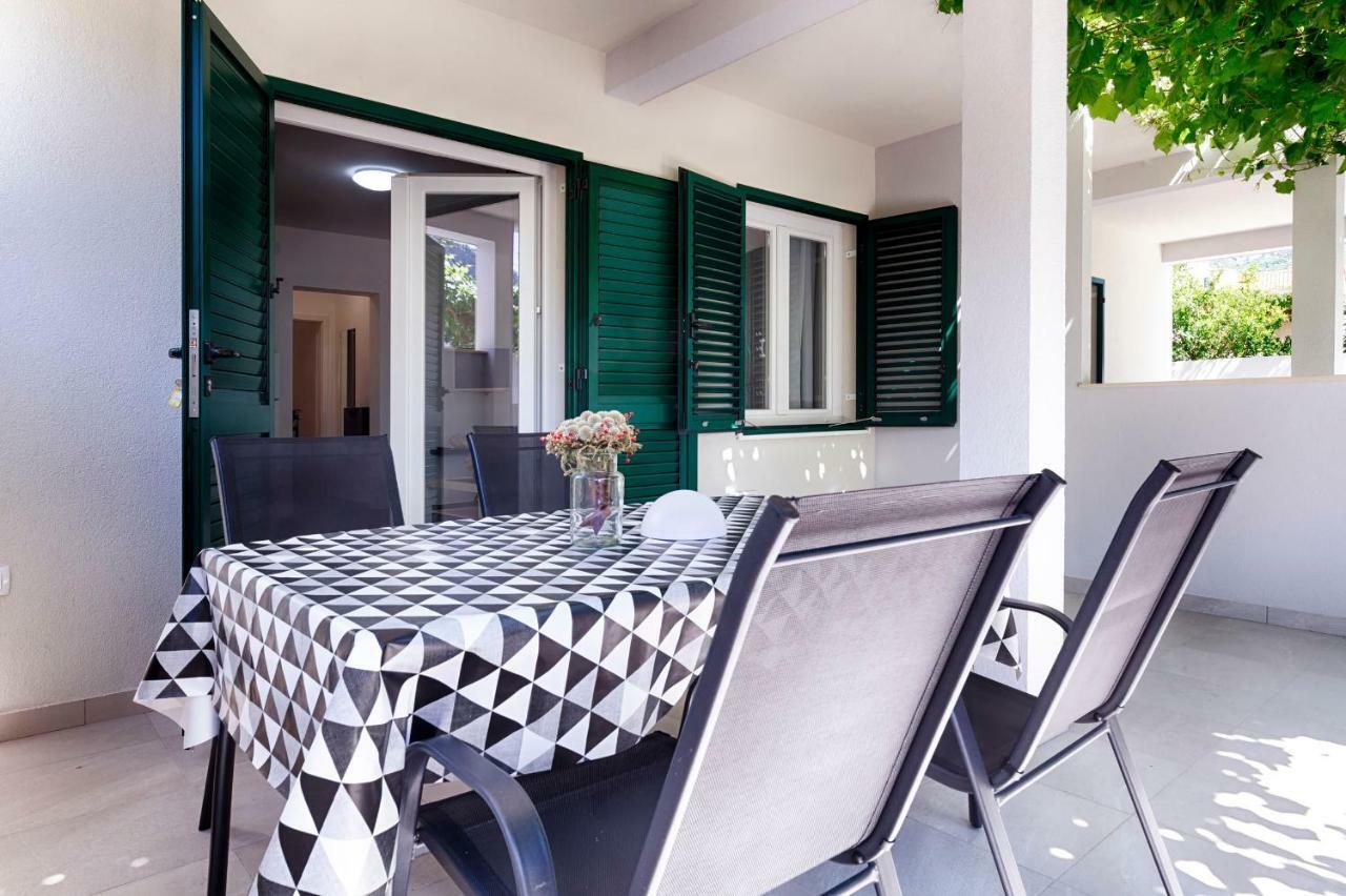 Apartmani Dule Komiža Esterno foto
