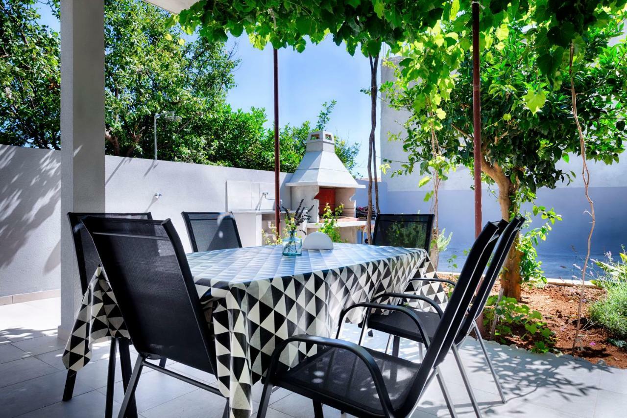 Apartmani Dule Komiža Esterno foto
