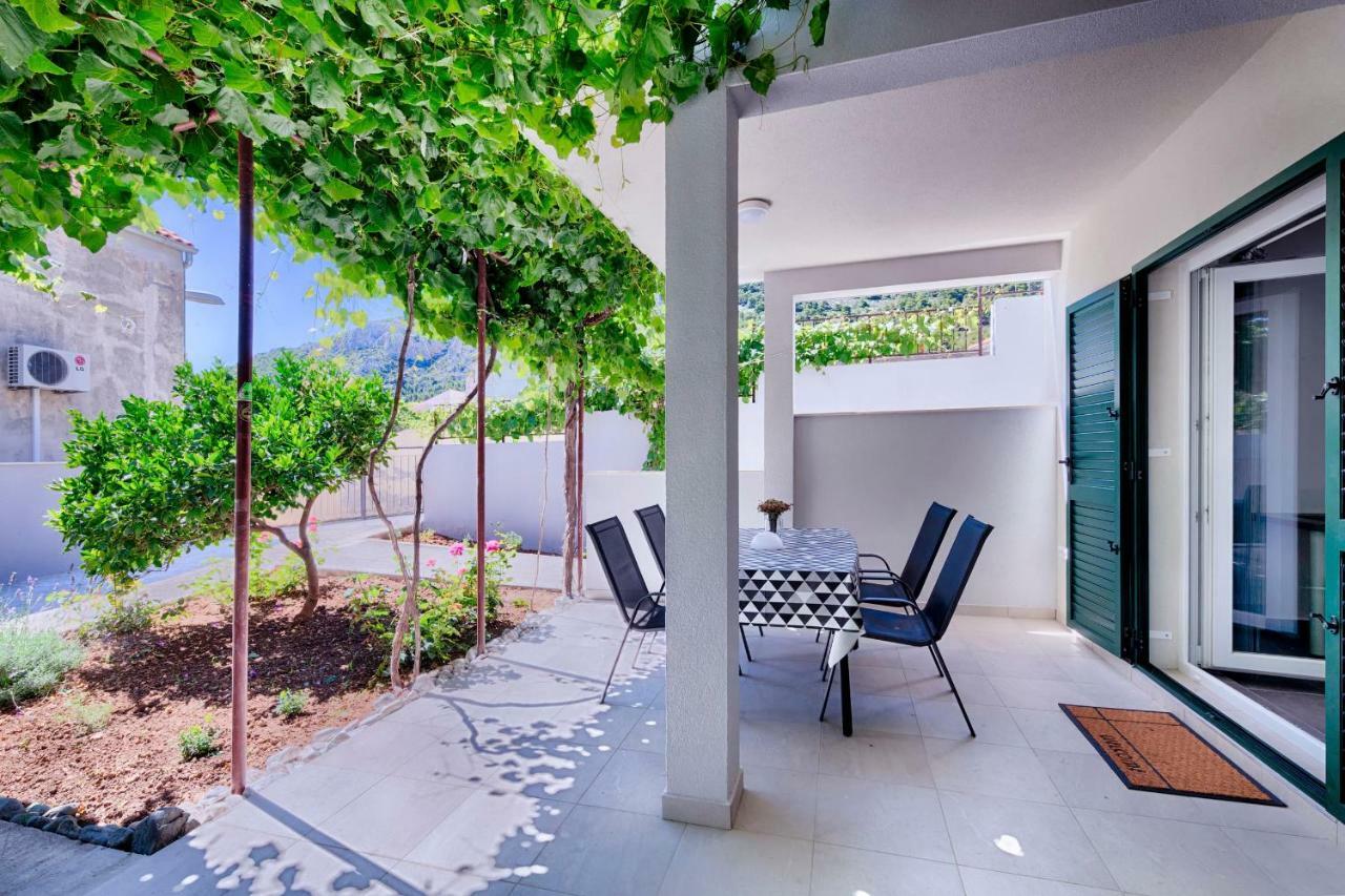 Apartmani Dule Komiža Esterno foto