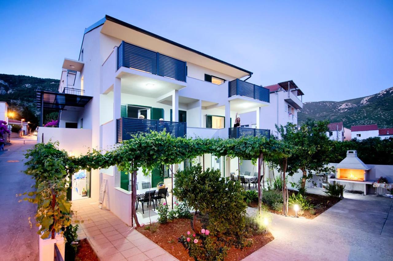 Apartmani Dule Komiža Esterno foto