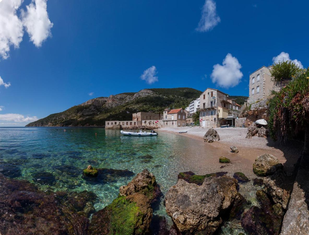 Apartmani Dule Komiža Esterno foto